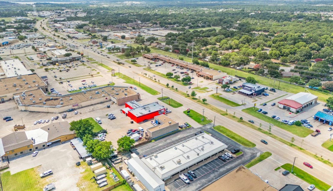Exceptional Commercial Property in Pantego